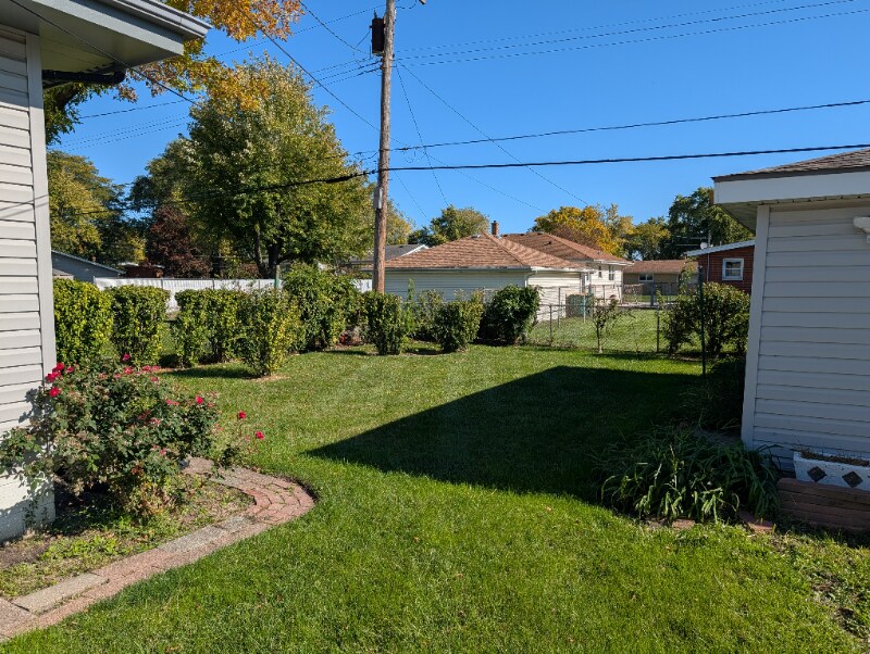 Building Photo - 7843 Jackson Ave