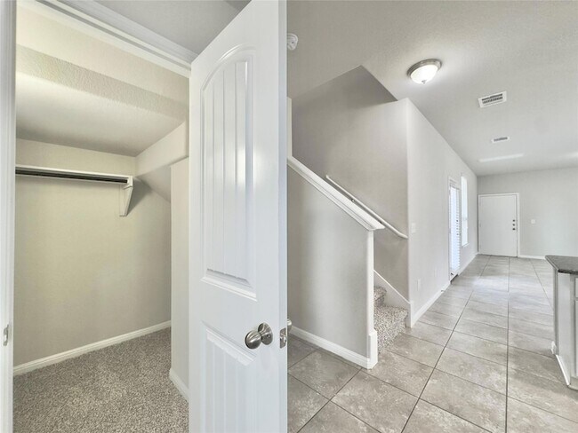 Building Photo - 308 Craters of the Moon Blvd