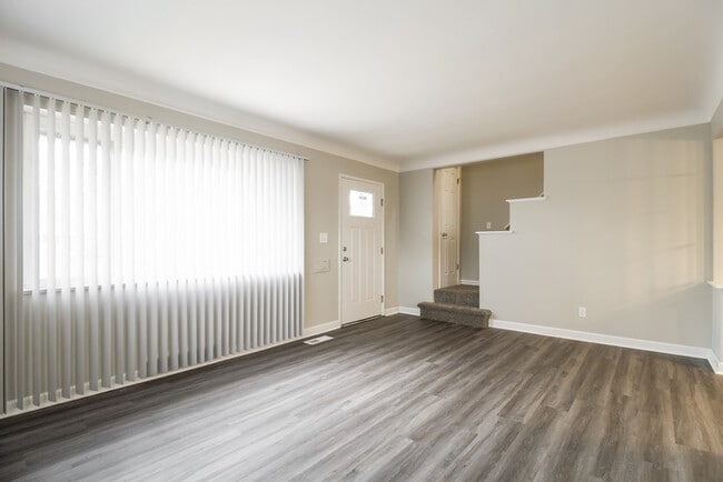 Building Photo - 7113 Salmar Ct
