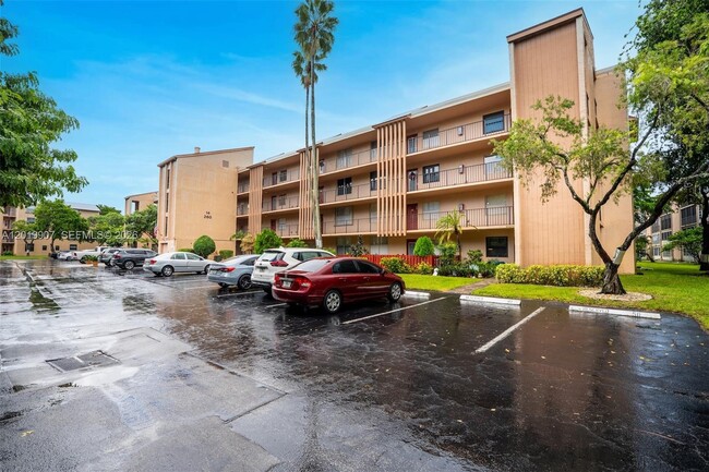 Building Photo - 260 NW 76th Ave