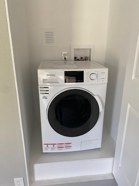 Washer/Dryer - 11036 E 4th Way