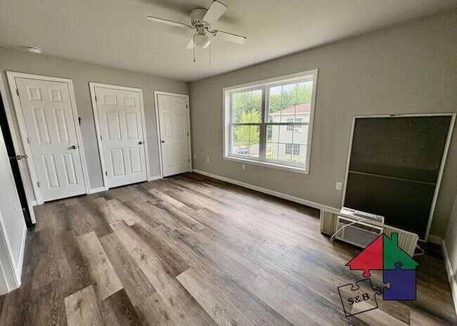 Building Photo - Room to Relax: 3BR/2.5BA Townhome in Milton