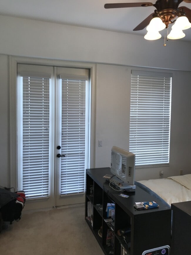 Building Photo - Jackson Square - 2 Bedroom, 2 Bathroom Condo