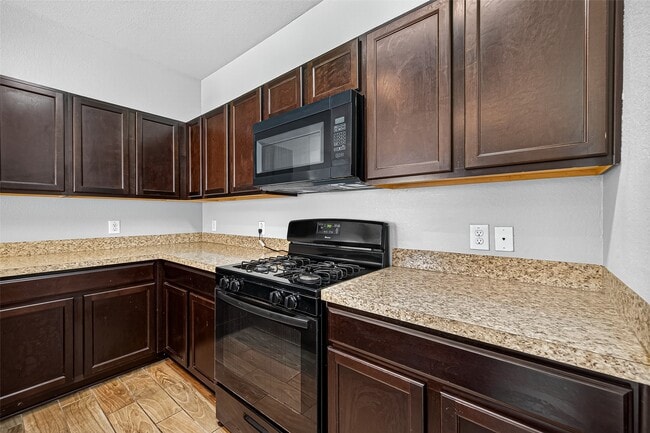 Building Photo - 17227 Quiet Song Ct