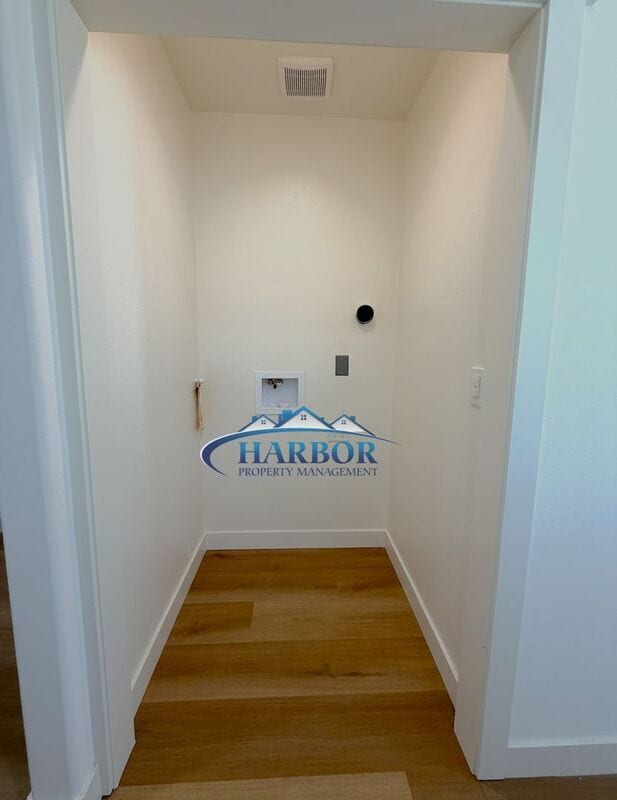 Building Photo - 3409 S Pacific Ave