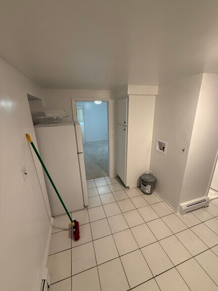 Building Photo - 2355 Vista Ct