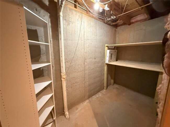 Building Photo - 290 Sweetwater Trce