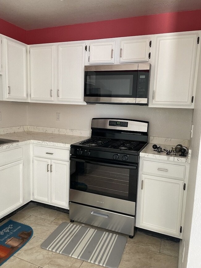 Building Photo - 12353 Tierra Alaska Ave