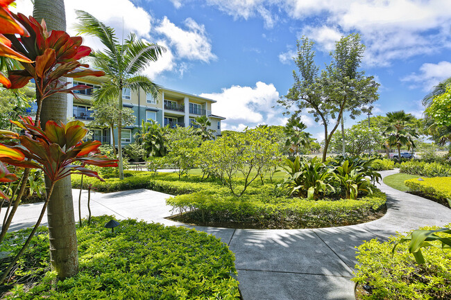 Beautiful maintained grounds - 497 Kailua Rd