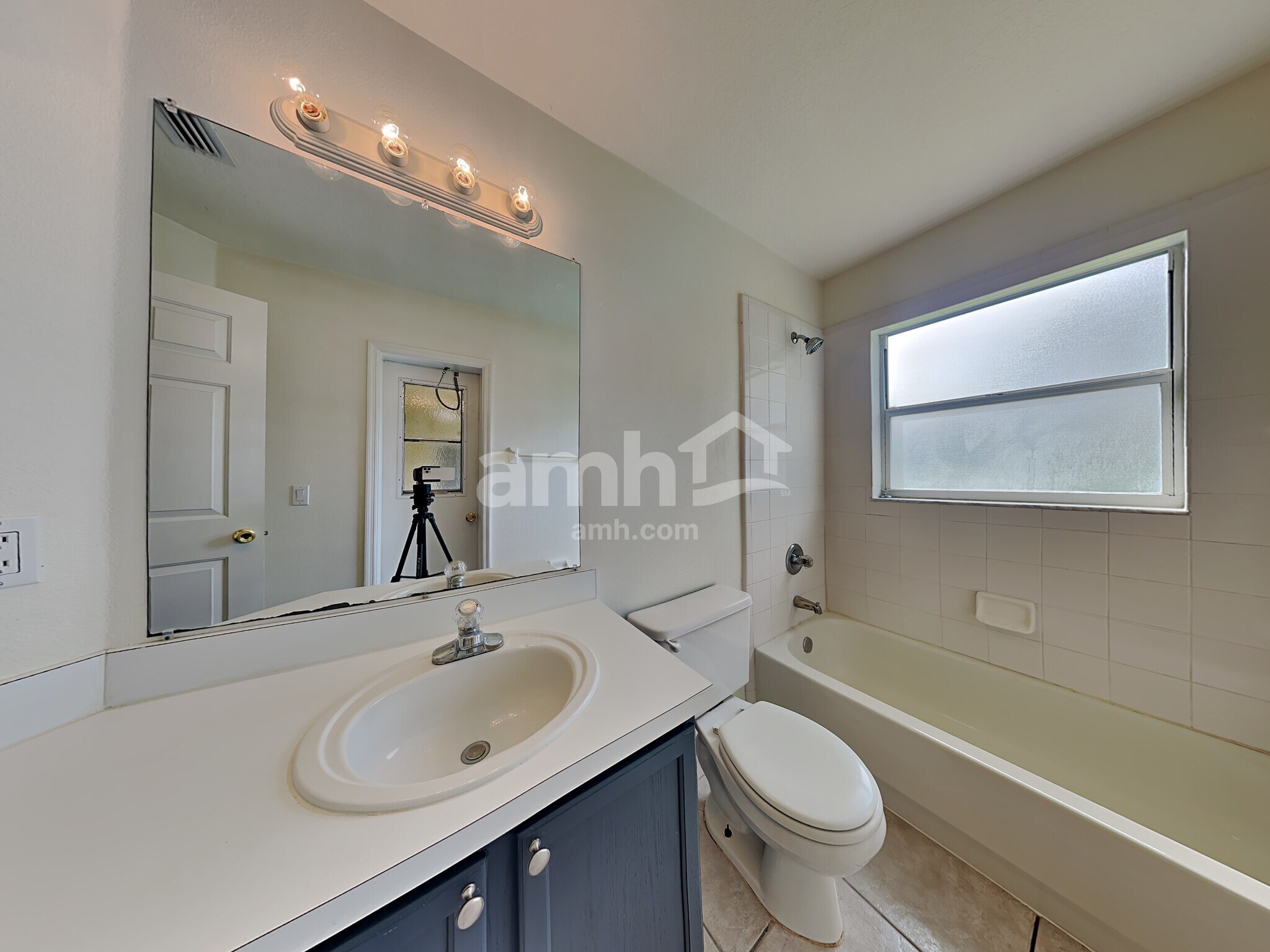 Building Photo - 11906 Timberhill Dr
