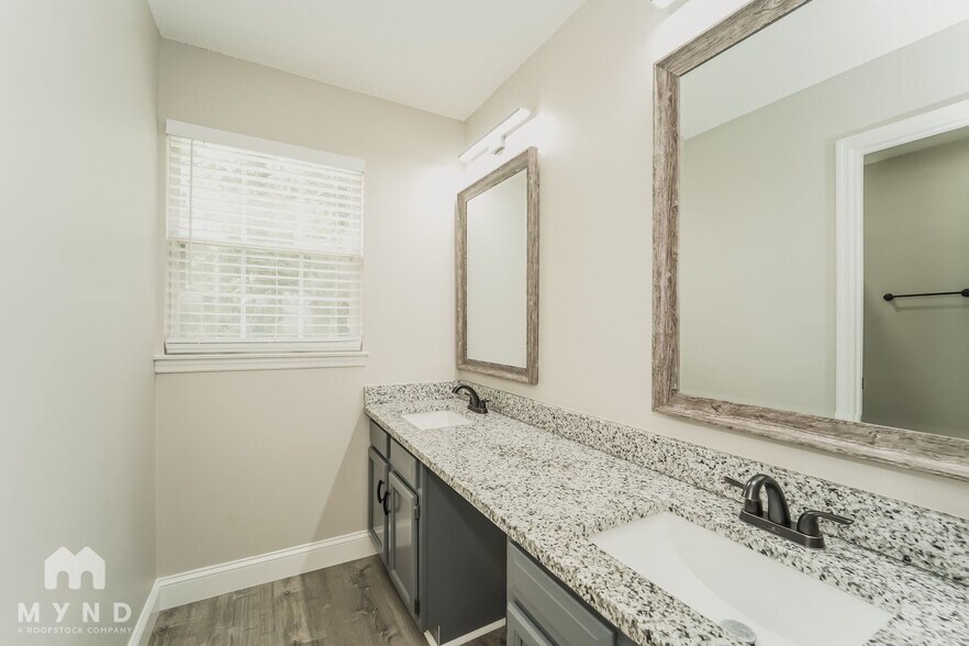 Building Photo - 9315 Haywain Ct