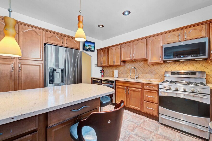 Building Photo - 5005 N 9th St