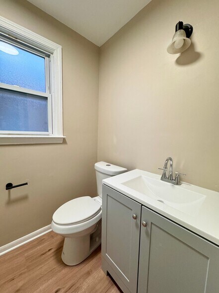 Building Photo - 9126 keating ave