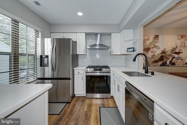 Building Photo - 256 Everly Ct