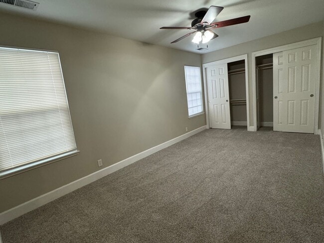 Building Photo - Available NOW - Stunning 3 Bed, 3 Bath Home in North Chico