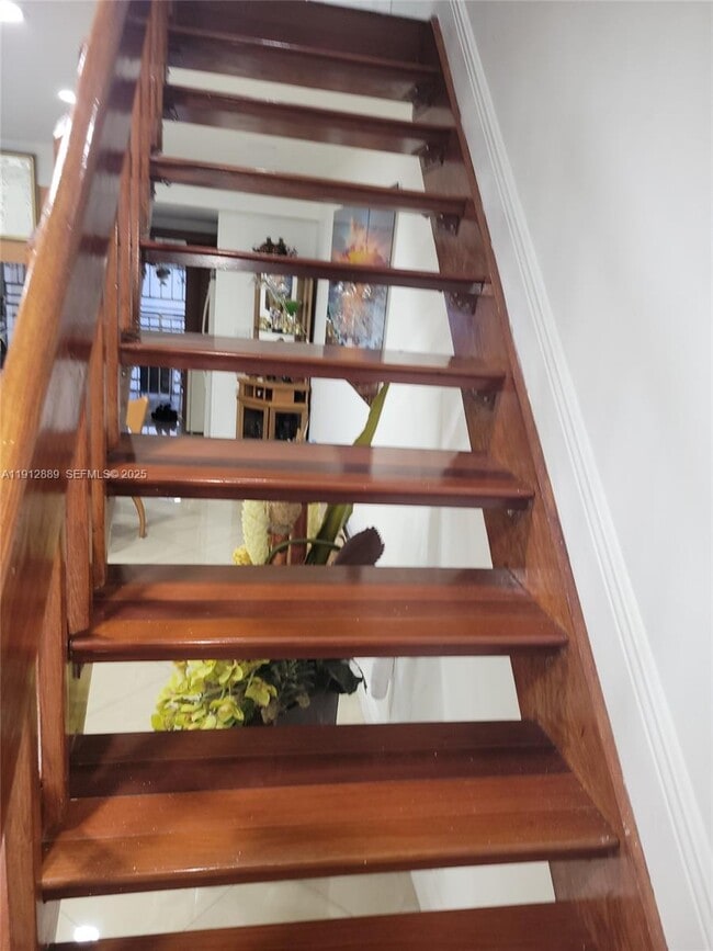 Building Photo - 2670 W 60th St