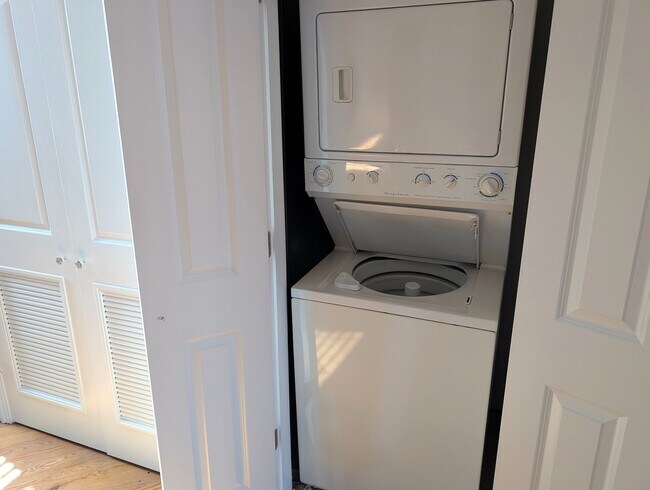 Building Photo - 4014 N Central Park Ave