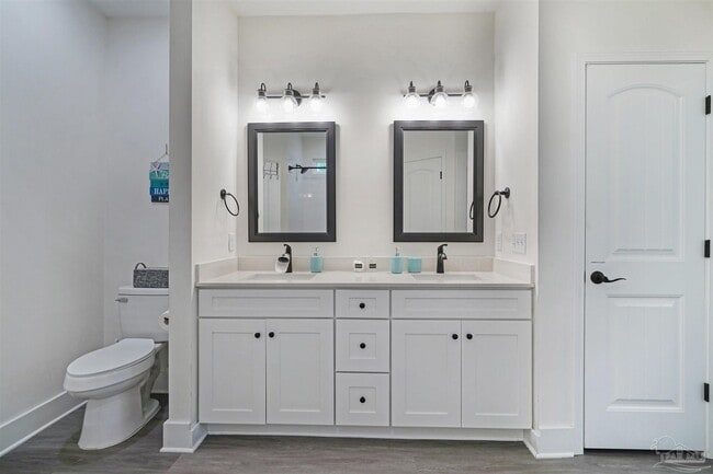 Building Photo - 5214 Arrowhead Rd