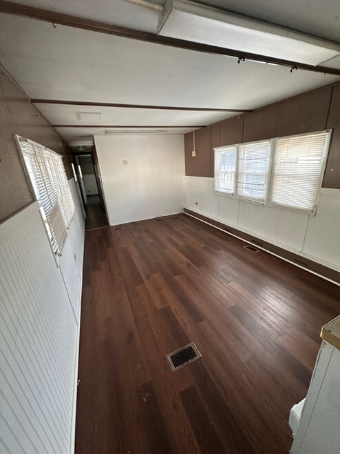 Building Photo - 962 NY-29A