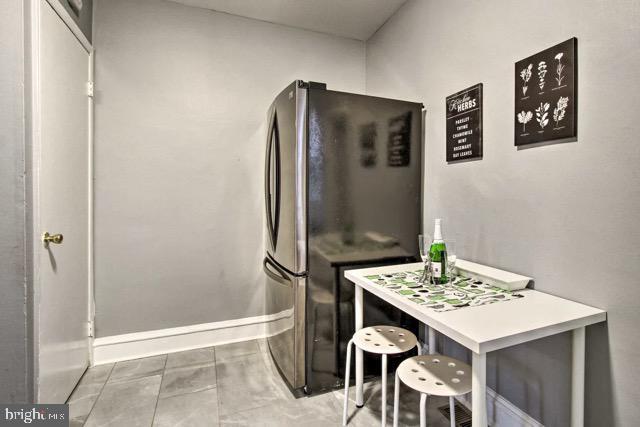 Building Photo - 4812 Oxford Ave