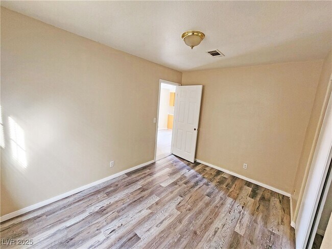 Building Photo - 1444 Star Rd