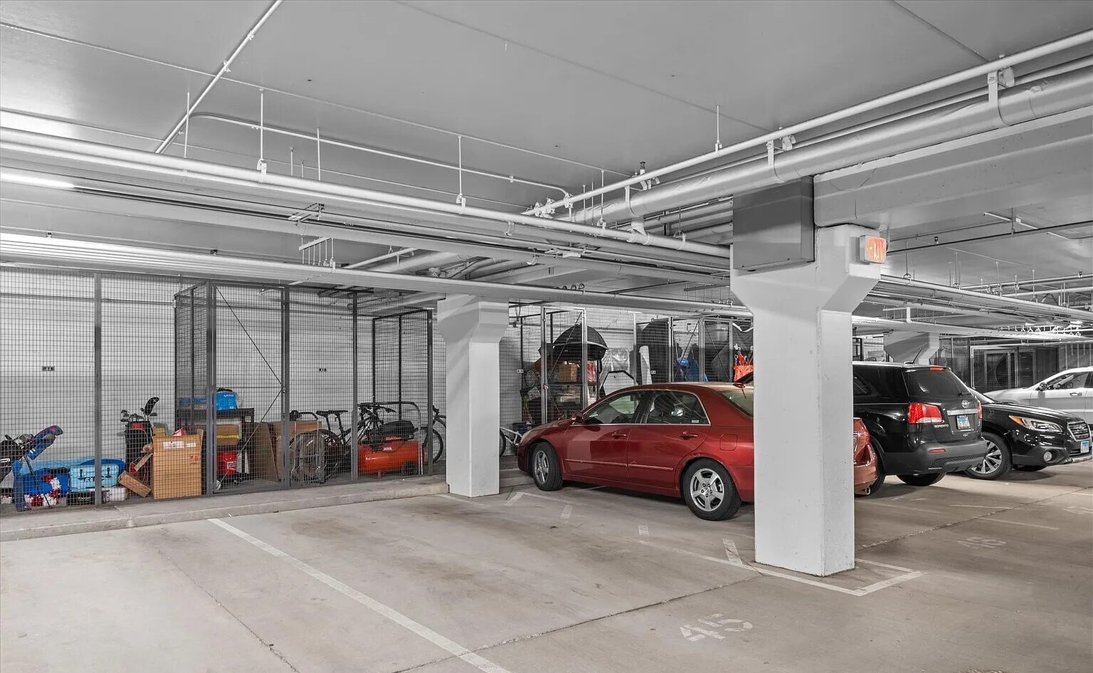 Building Photo - 160 S River St