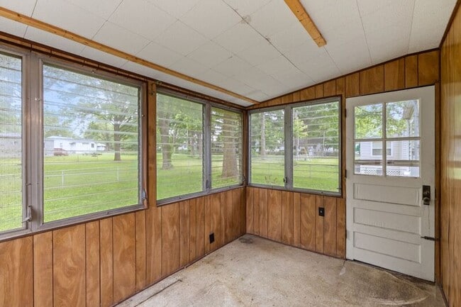Building Photo - 10514 Anson Dr