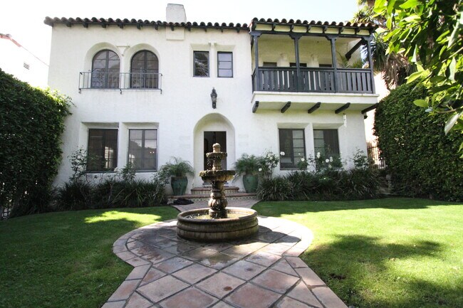 Building Photo - 1439 S Holt Ave