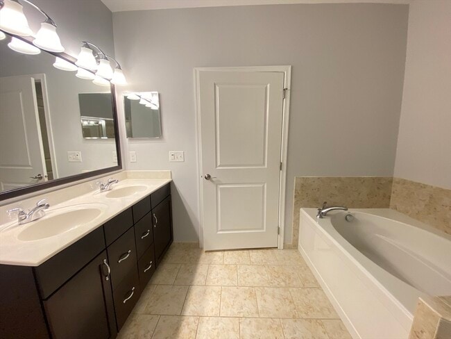 Building Photo - 107 Corning Fairbanks Way