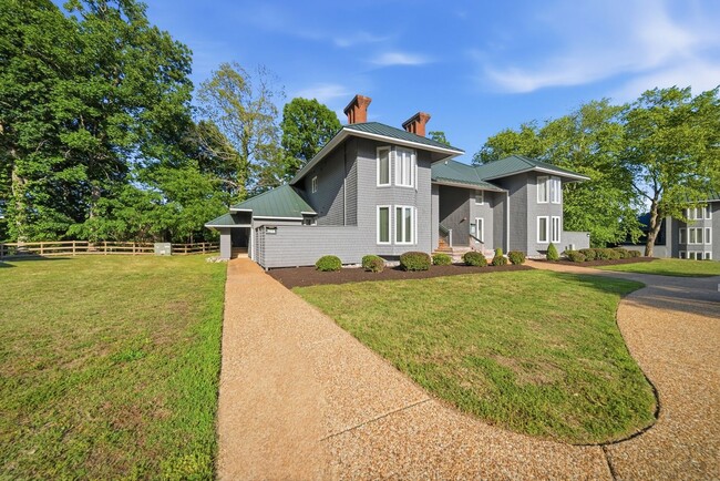 Building Photo - Resort Style Living - KINGSMILL (Graves Ordinary)