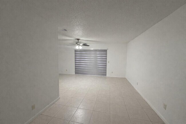 Building Photo - 2428 Summerfield Pl