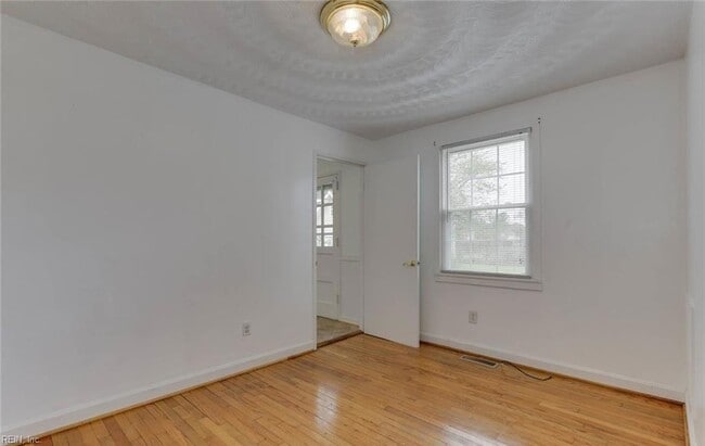 Building Photo - 106 Hodges Manor Rd