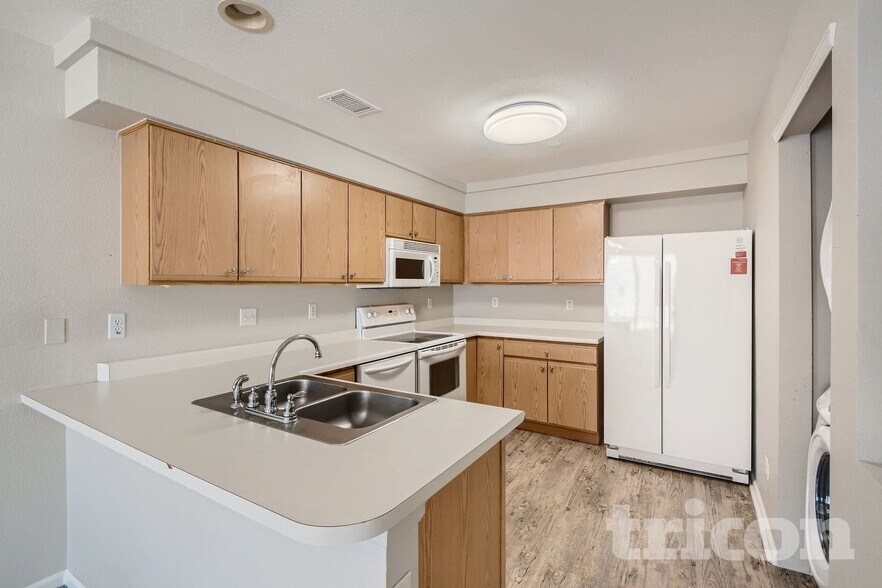 Building Photo - 21487 E 47th Ave