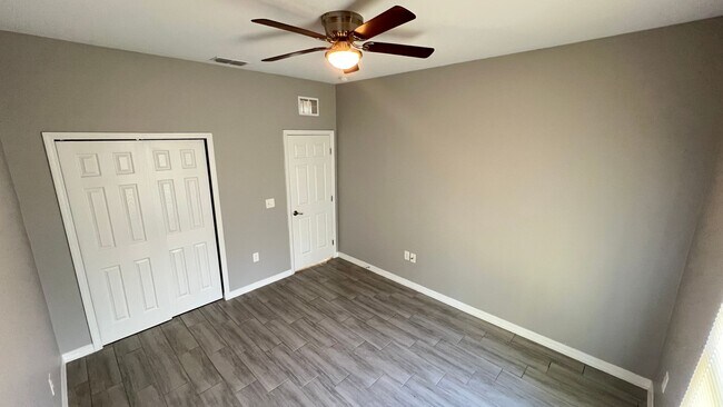 Building Photo - Incredible 3 Bedroom, 2 Bathroom Home in Palm Bay!!