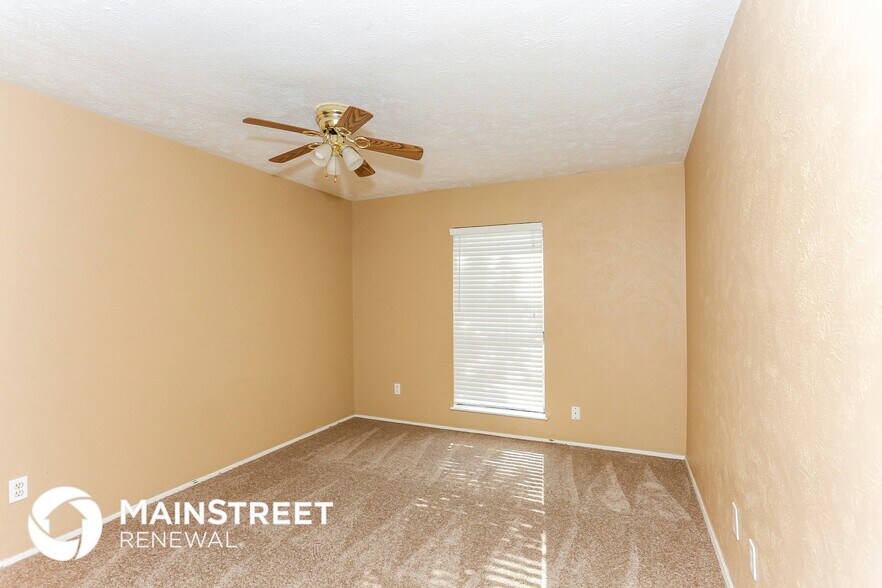 Building Photo - 6412 Sandhurst Ln E