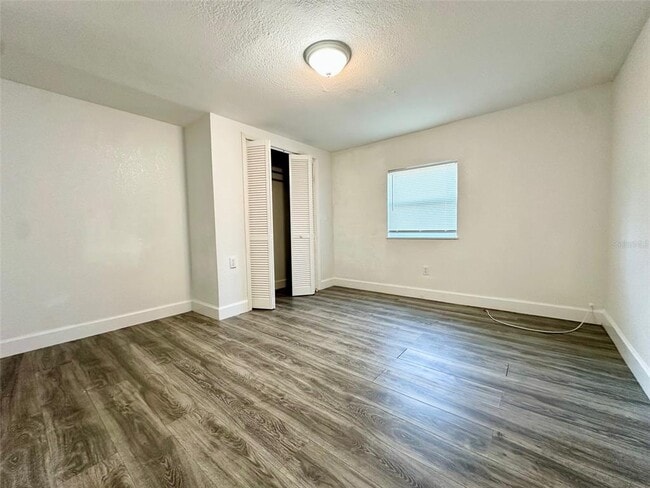 Building Photo - 3905 54th Ave N