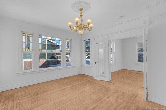 Building Photo - 313 Curtis St