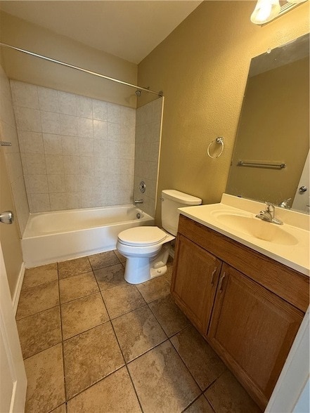 Building Photo - 512 Lakeside Dr
