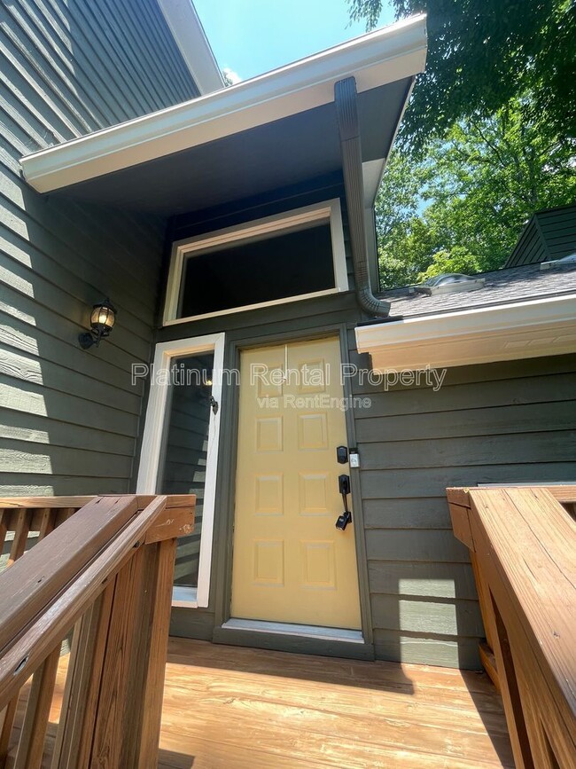 Building Photo - 4186 Nowata Dr NE