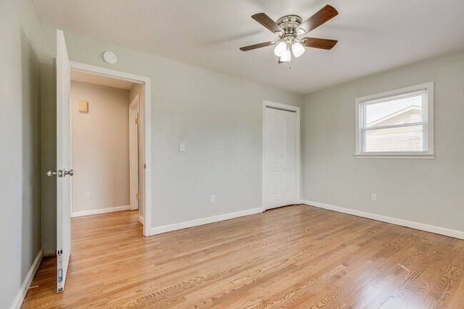 Building Photo - 606 Pine Ridge Rd