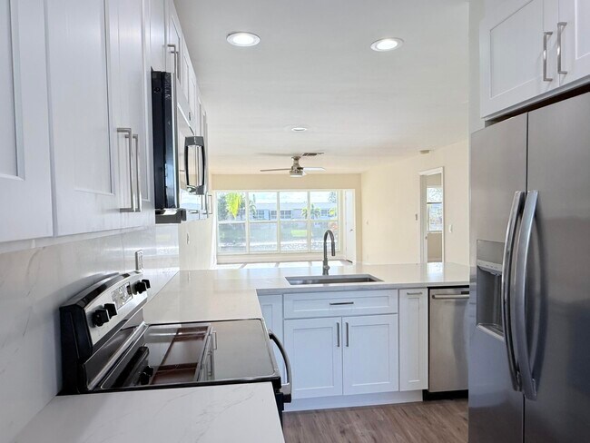 Building Photo - 1340 NW 18th Ave