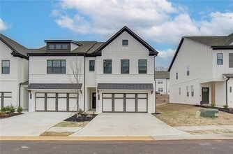 Building Photo - 4561 Cypress Pk Dr