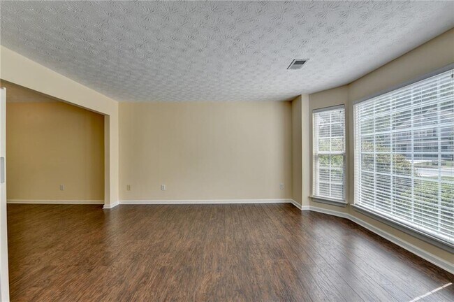 Building Photo - 3380 McClure Woods Dr
