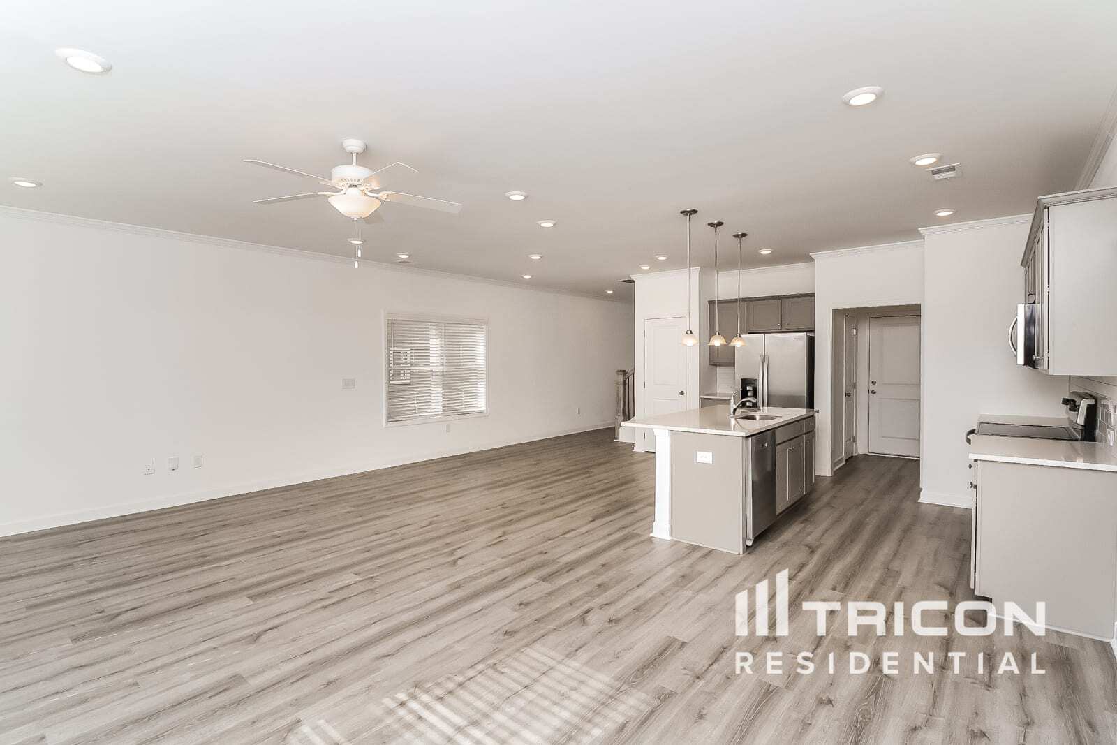 Building Photo - 123 E Rdg Wy