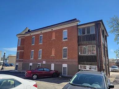 Building Photo - 608 King St