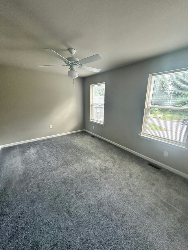 Building Photo - 115 High Pointe Dr