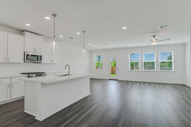 Building Photo - 1733 Lorant Ln