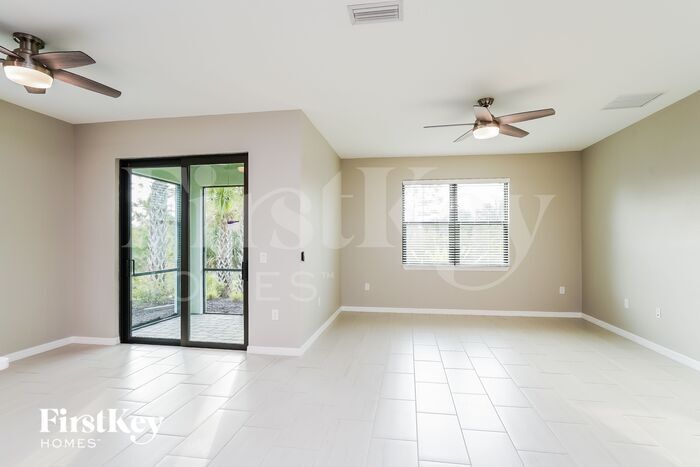 Building Photo - 16448 Palmetto St