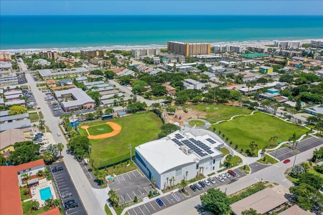 Building Photo - 408 Harrison Ave