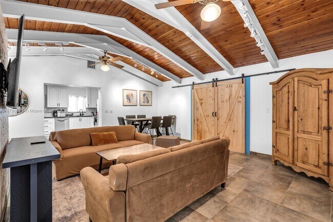 Building Photo - 3225 SW 58th Ave